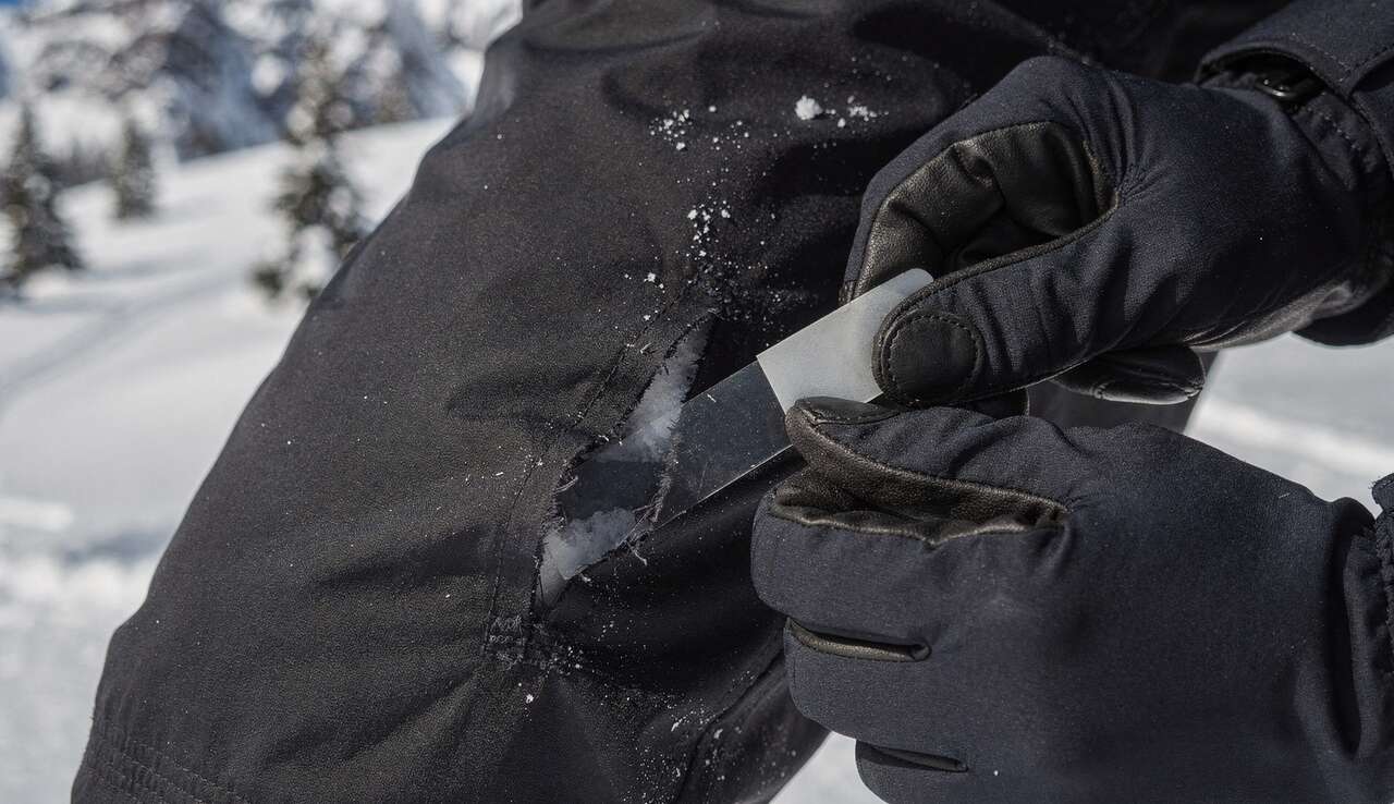 Correction des d&eacute;chirures avec bandes adh&eacute;sives