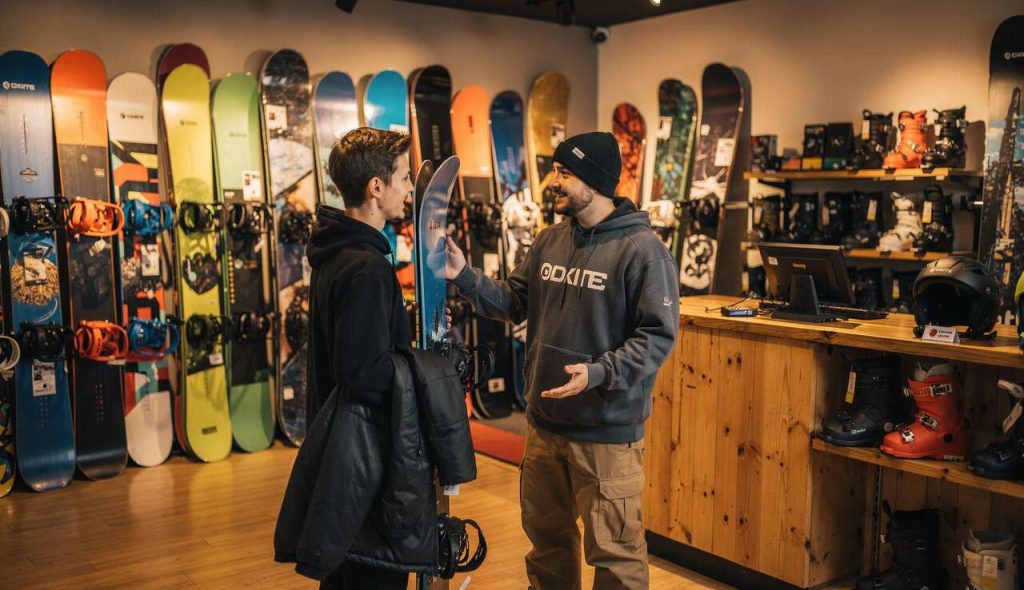 Astuces pour Choisir Votre Première Planche de Snowboard