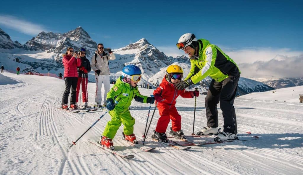 Leçons de glisse : apprendre le ski à vos enfants