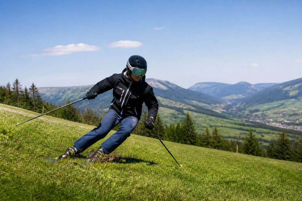 Introduction au ski sur herbe