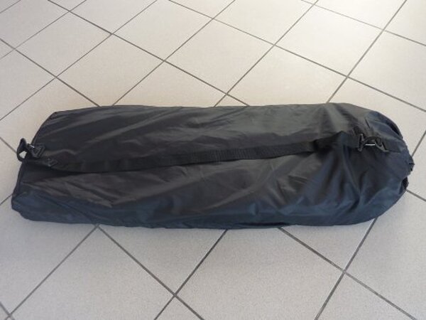 Découvrez notre test complet du coffre de toit pliable AUTO-STYLE 320L noir : caractéristiques, installation facile et performances pour vos trajets en voiture.
