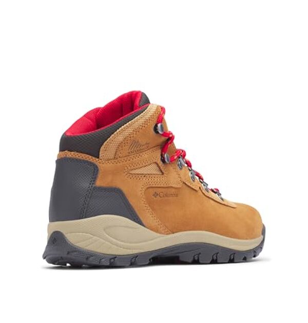 Découvrez notre test complet des chaussures de randonnée Columbia Newton Ridge Plus Waterproof Amped pour femme : performance, confort et imperméabilité en montagne. 