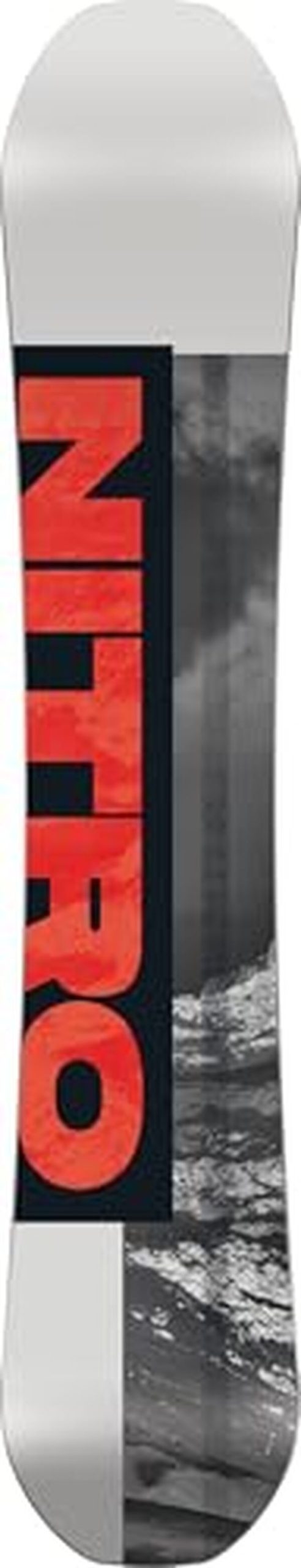 Découvrez notre test détaillé de la Nitro Snowboards Prime Raw, la planche idéale pour les riders aux grands pieds cherchant polyvalence et directionnalité. Caractéristiques, performances et avis d'experts.
